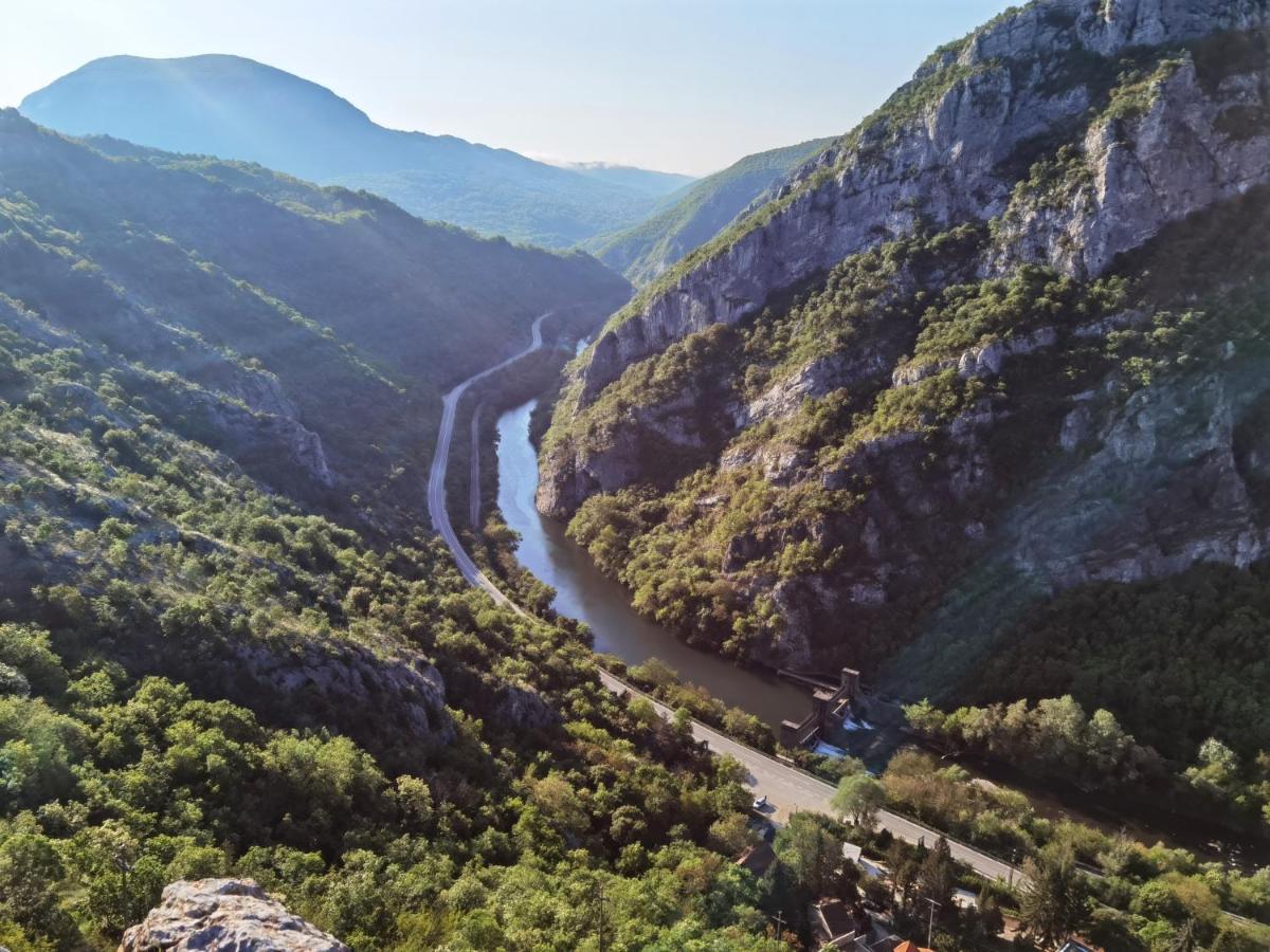 Konak Ramonda Serbika Nis Bagian luar foto